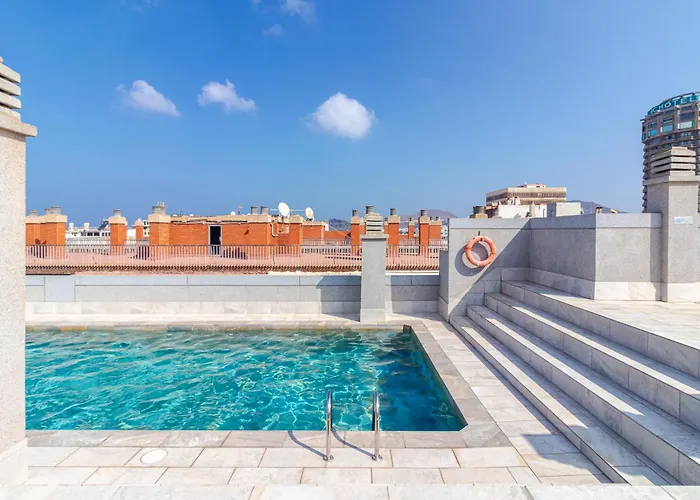 Flatguest - Flat With Art