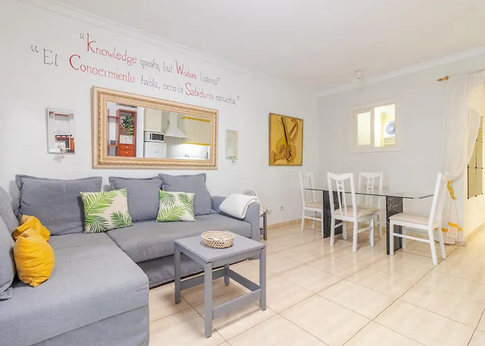 Flatguest - Flat With Art *