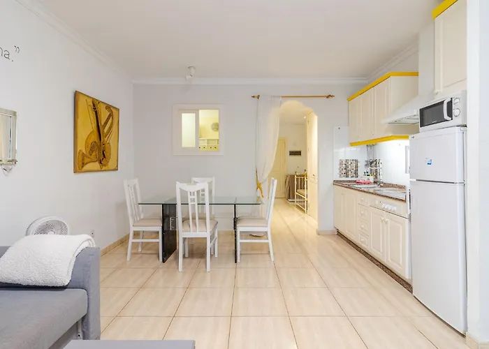 Flatguest - Flat With Art Apartament *