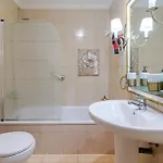 Appartamento Flatguest - Flat With Art *