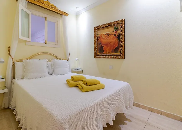 Flatguest - Flat With Art * Las Palmas de Gran Canárias